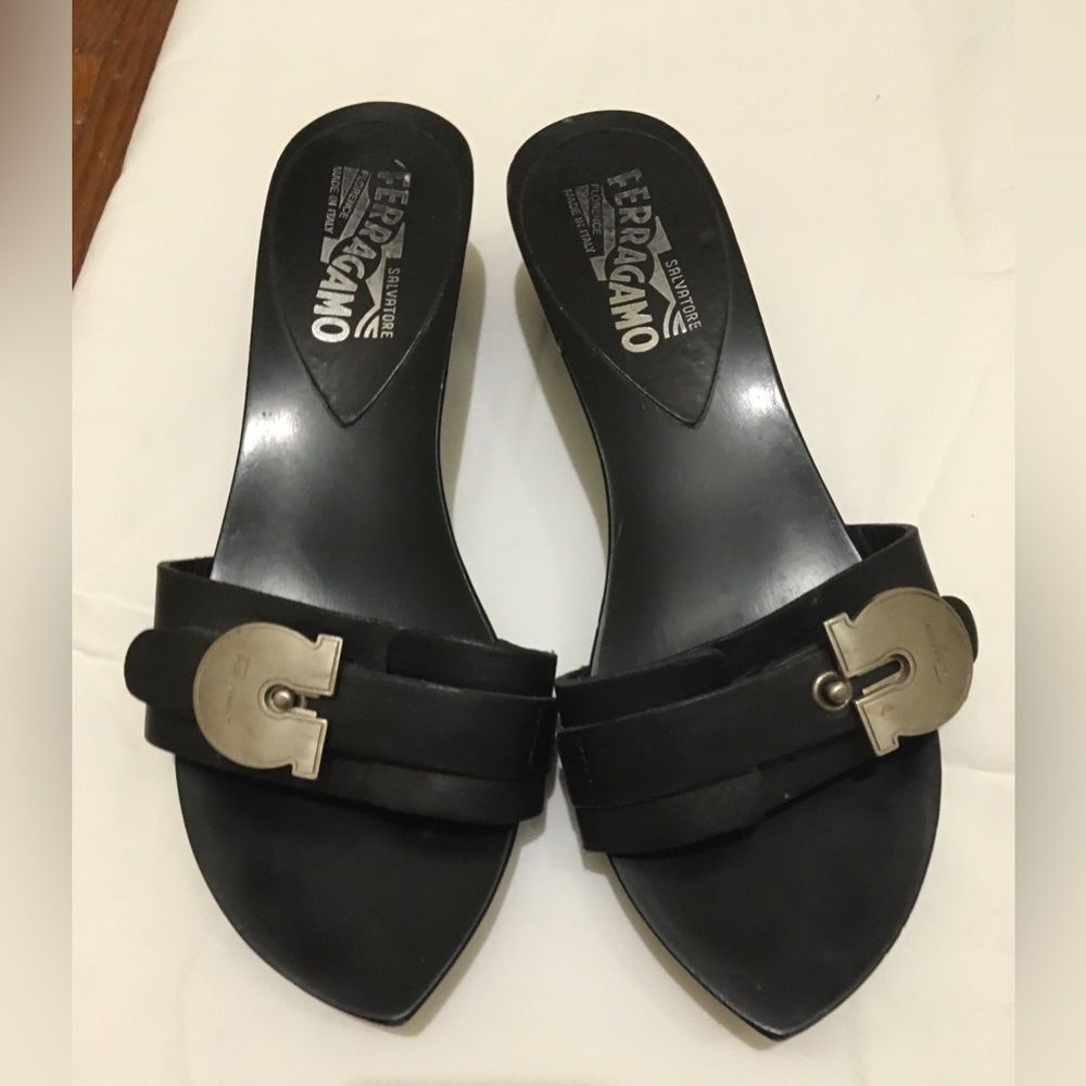 Salvatore Ferragamo wood/leather slide 6! 🔥 - Picture 2 of 7